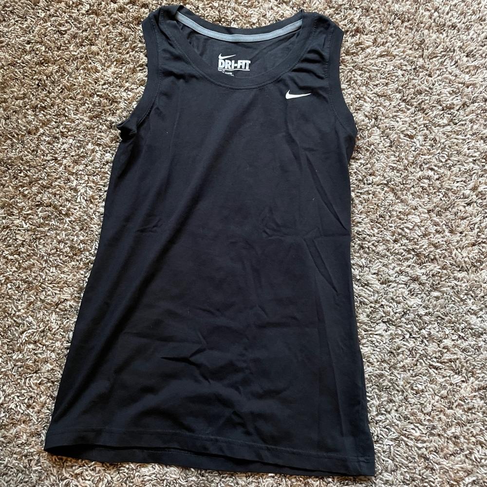 Nike Dri-Fit Slim Athletic Work Out Tank Top